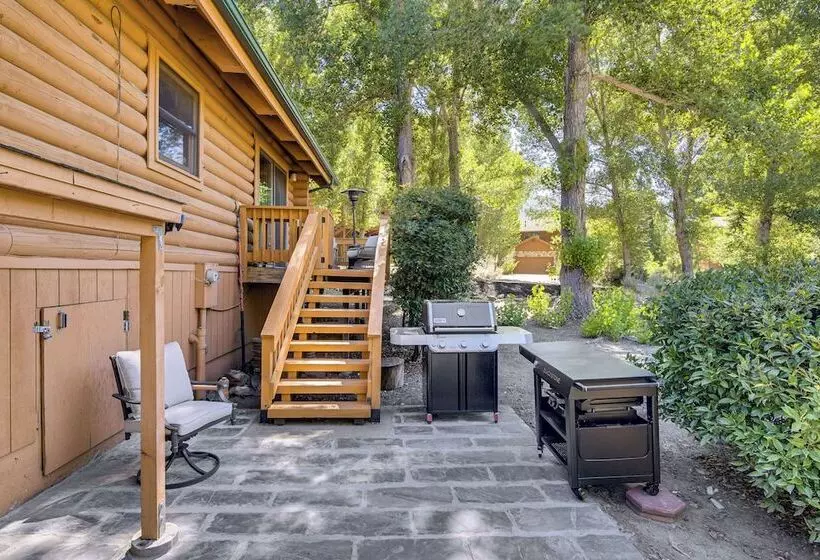 Deck & Pool Access: Pine Mountain Club Cabin!