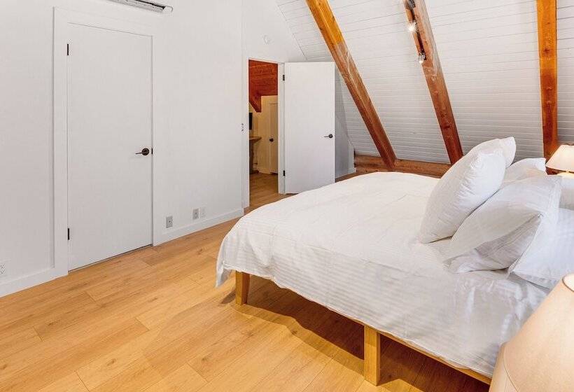 Deck & Pool Access: Pine Mountain Club Cabin!