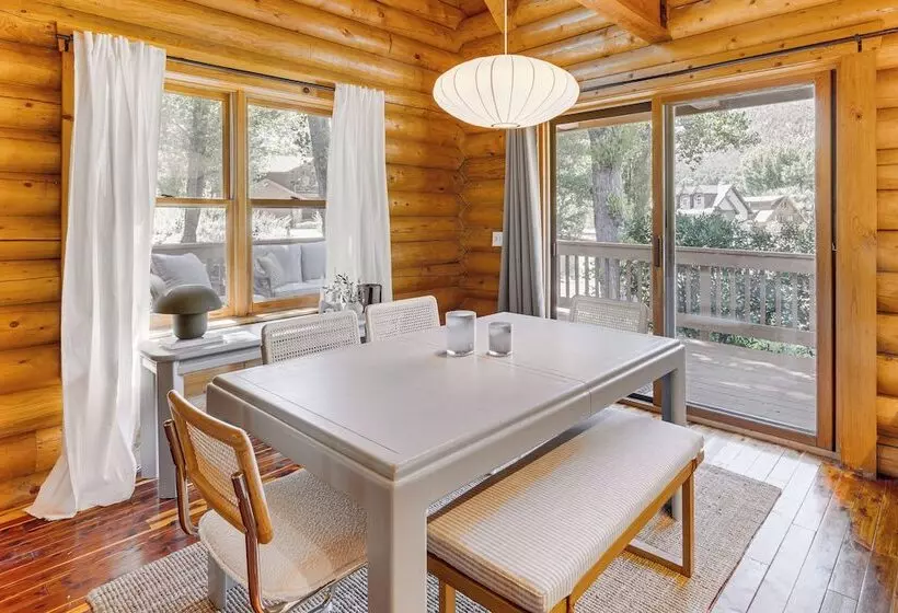 Deck & Pool Access: Pine Mountain Club Cabin!