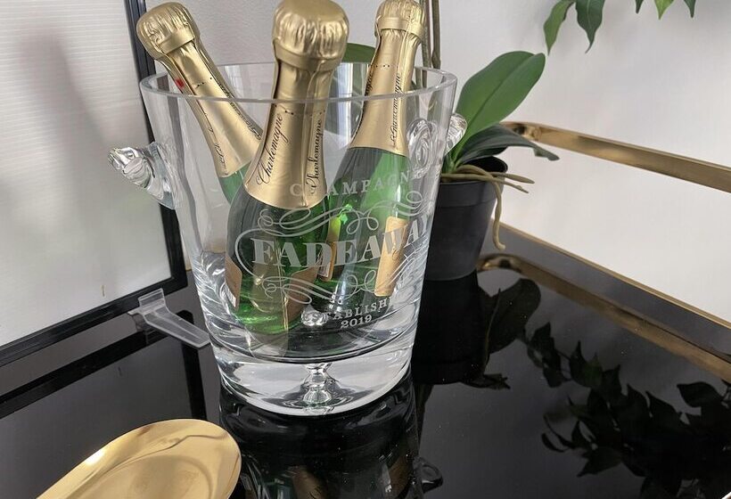 اقامتگاه Dartford Family Retreat