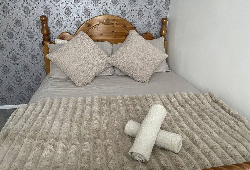 اقامتگاه Dartford Family Retreat