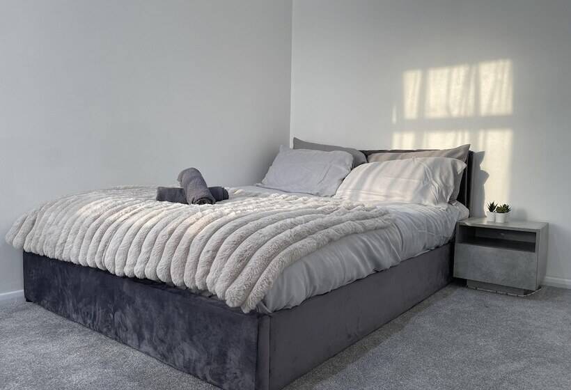 اقامتگاه Dartford Family Retreat