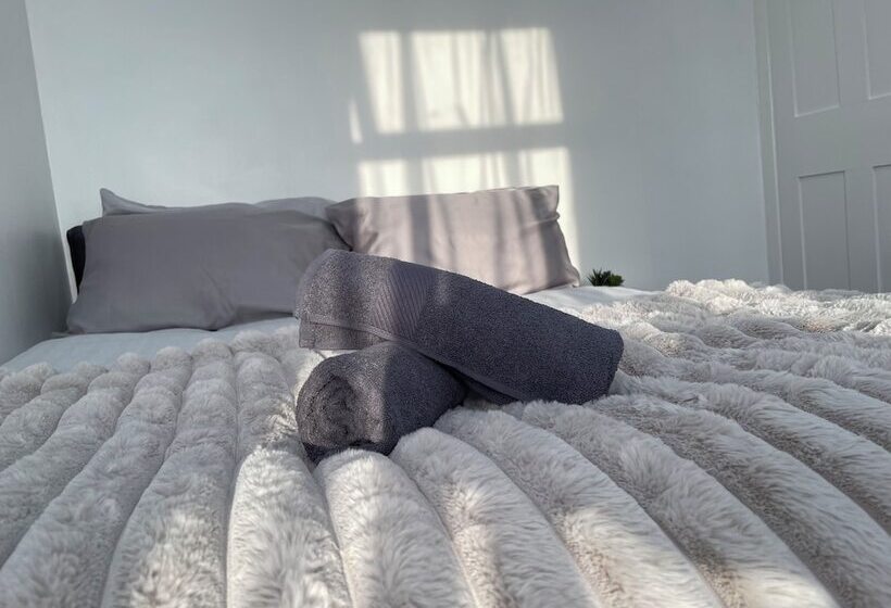 اقامتگاه Dartford Family Retreat