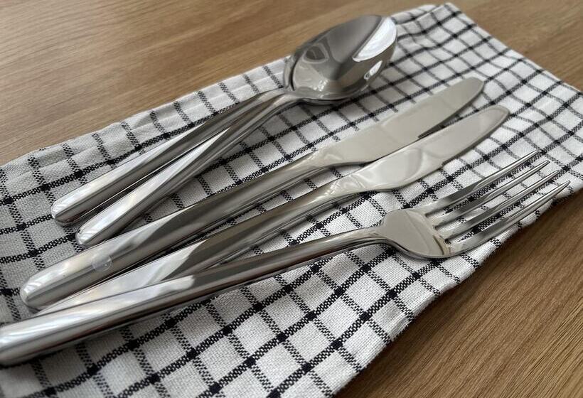 اقامتگاه Dartford Family Retreat