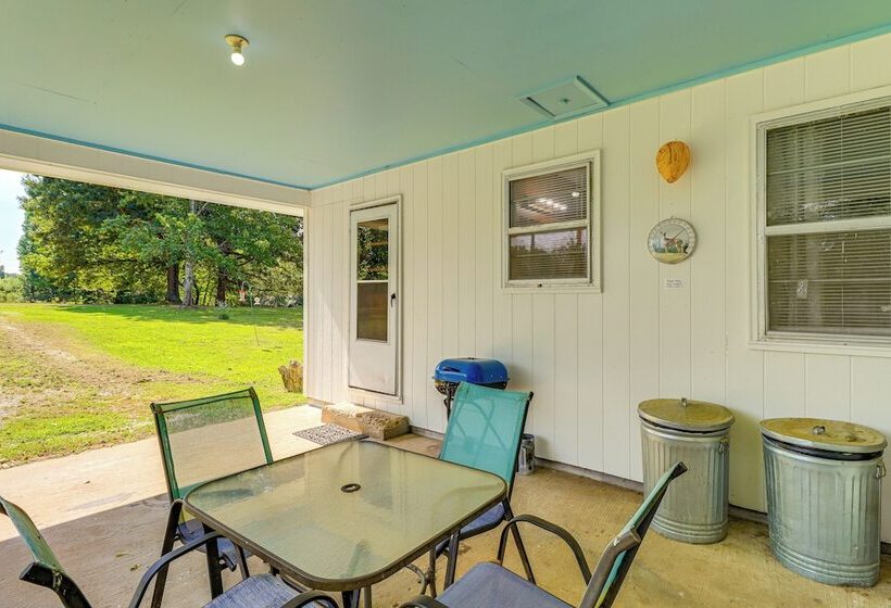 Horses Welcome: Marble Falls Home W/ Grill!