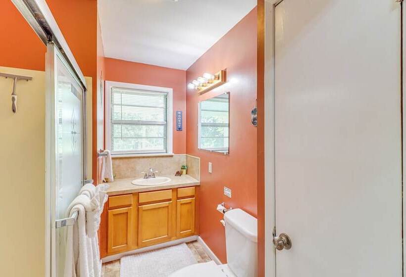 Horses Welcome: Marble Falls Home W/ Grill!