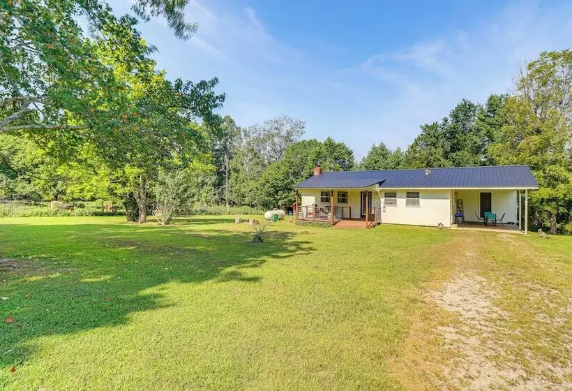 Horses Welcome: Marble Falls Home W/ Grill!