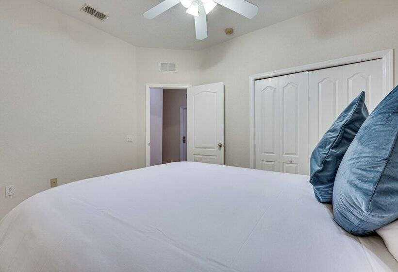 Private Pool: Spacious & Elegant Haines City Home!