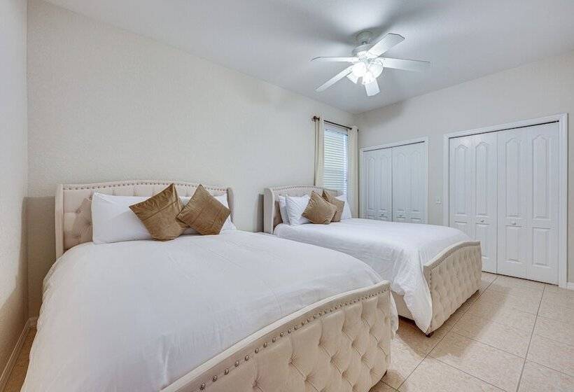 Private Pool: Spacious & Elegant Haines City Home!