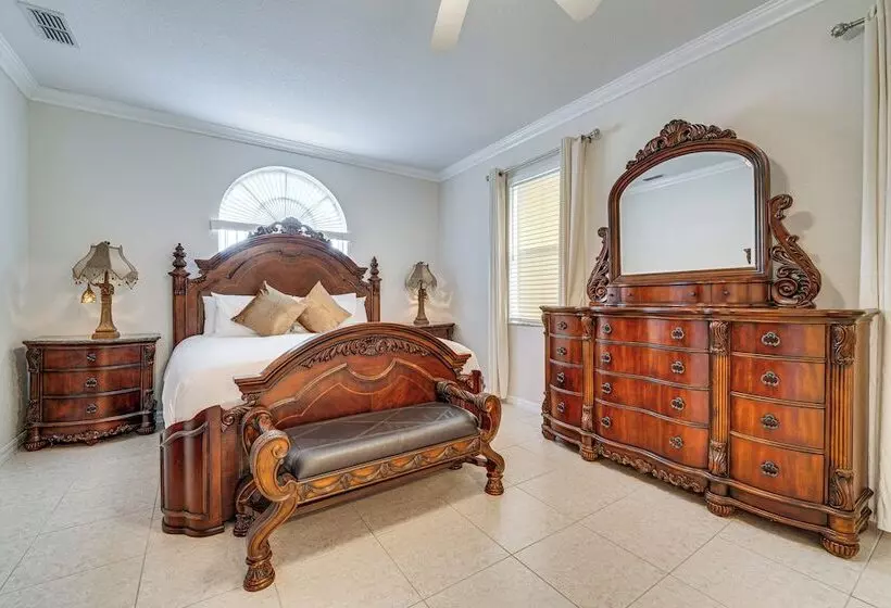 Private Pool: Spacious & Elegant Haines City Home!