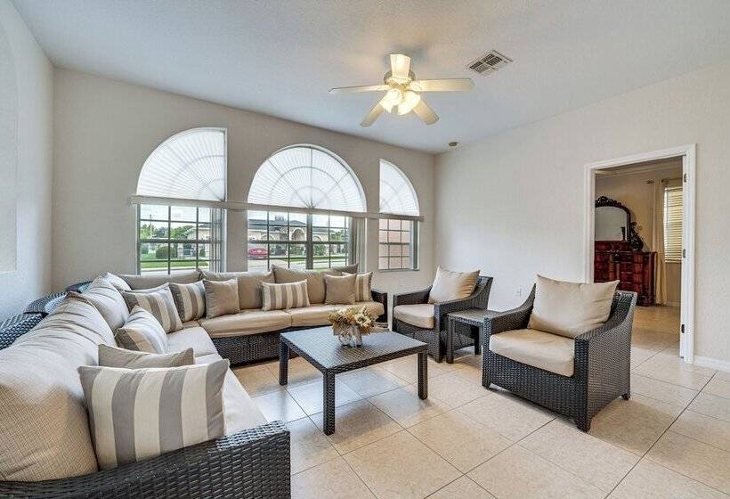 Private Pool: Spacious & Elegant Haines City Home!