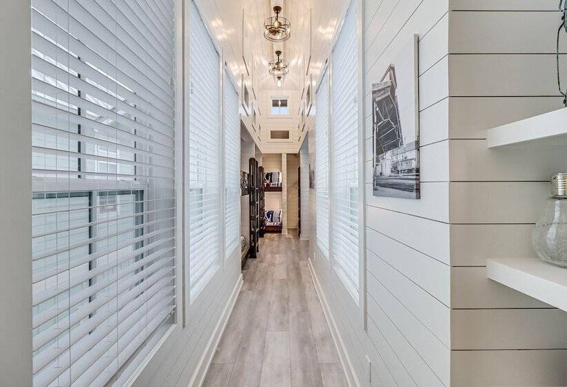 Sunday Funday 114 Bar