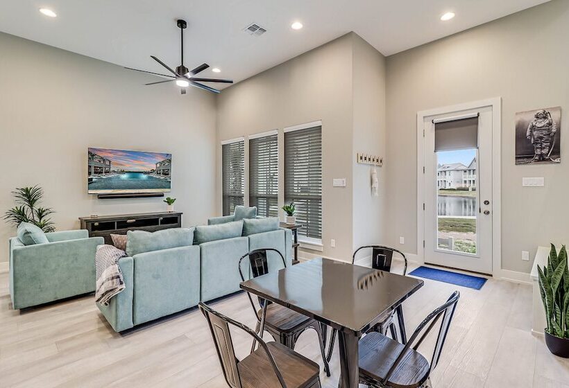 Sunday Funday 114 Bar