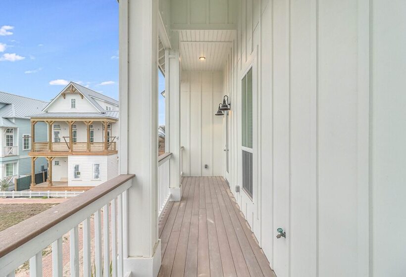 Sunday Funday 114 Bar