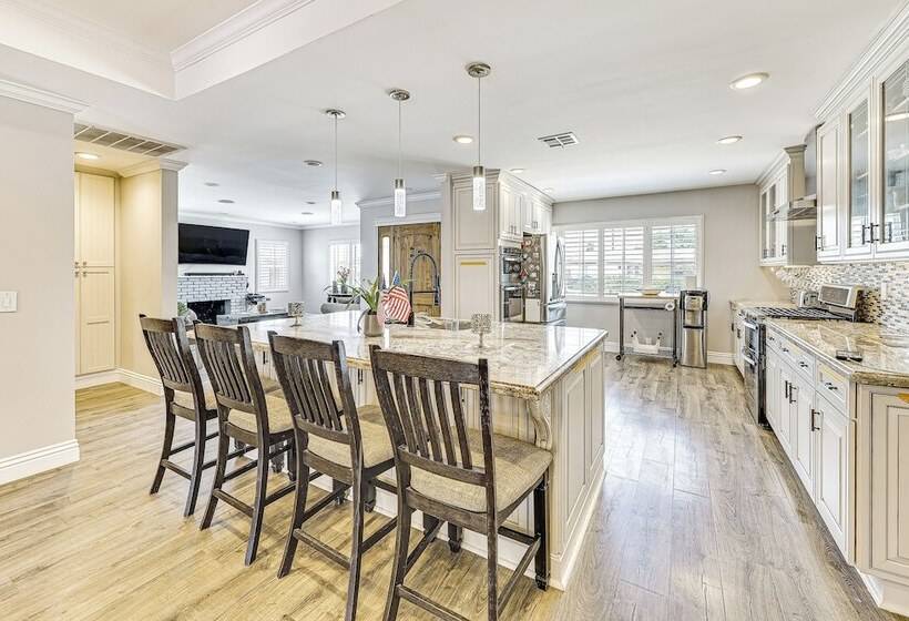 West Covina Gem W/ Pool: 25 Mi To Disneyland!