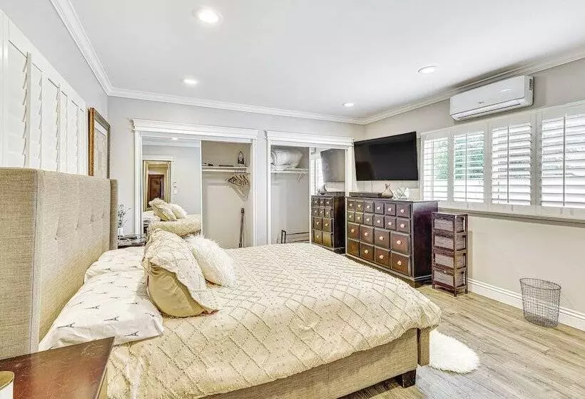 West Covina Gem W/ Pool: 25 Mi To Disneyland!