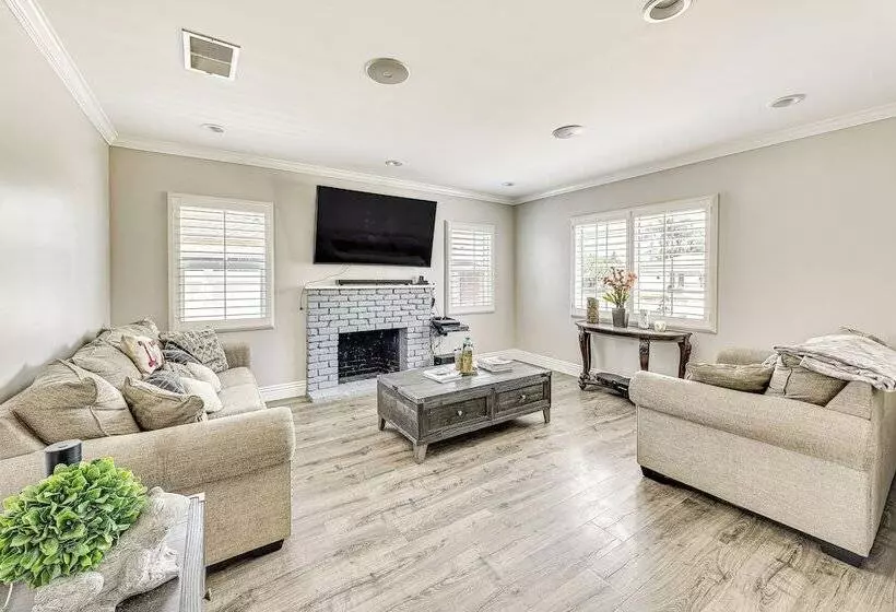 West Covina Gem W/ Pool: 25 Mi To Disneyland!