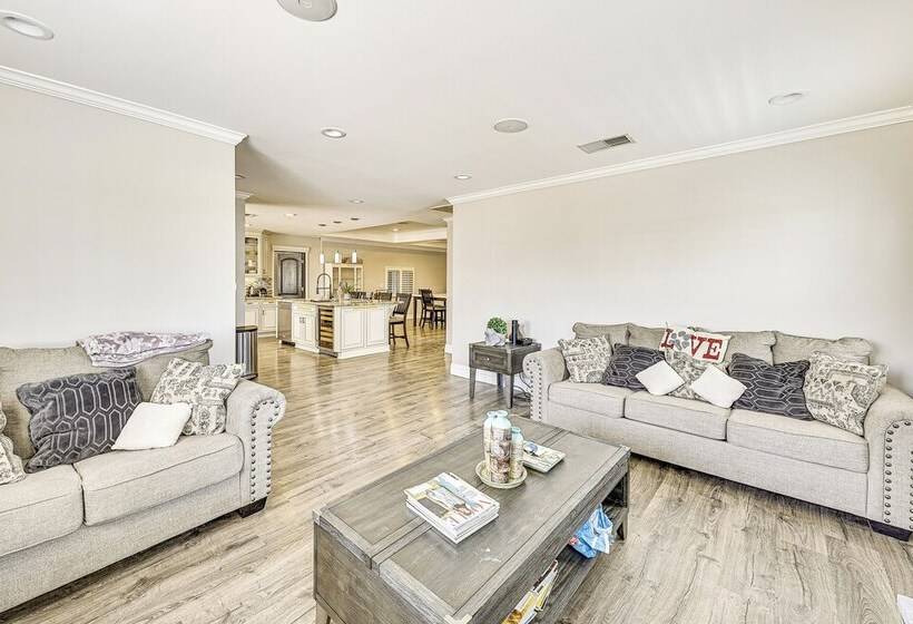 West Covina Gem W/ Pool: 25 Mi To Disneyland!