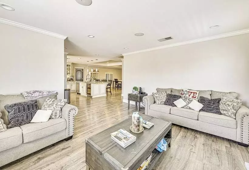 West Covina Gem W/ Pool: 25 Mi To Disneyland!