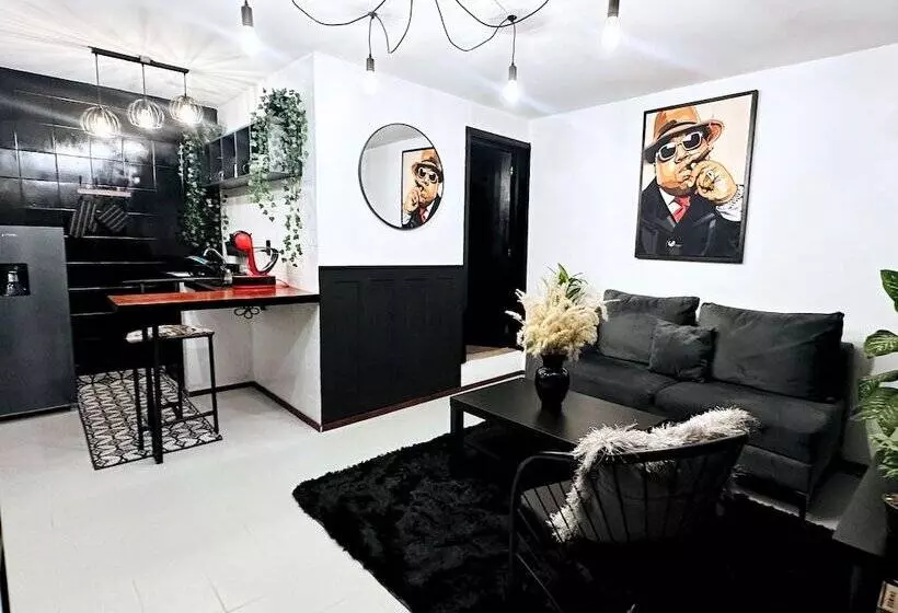 ベッドアンドブレックファースト Homsty