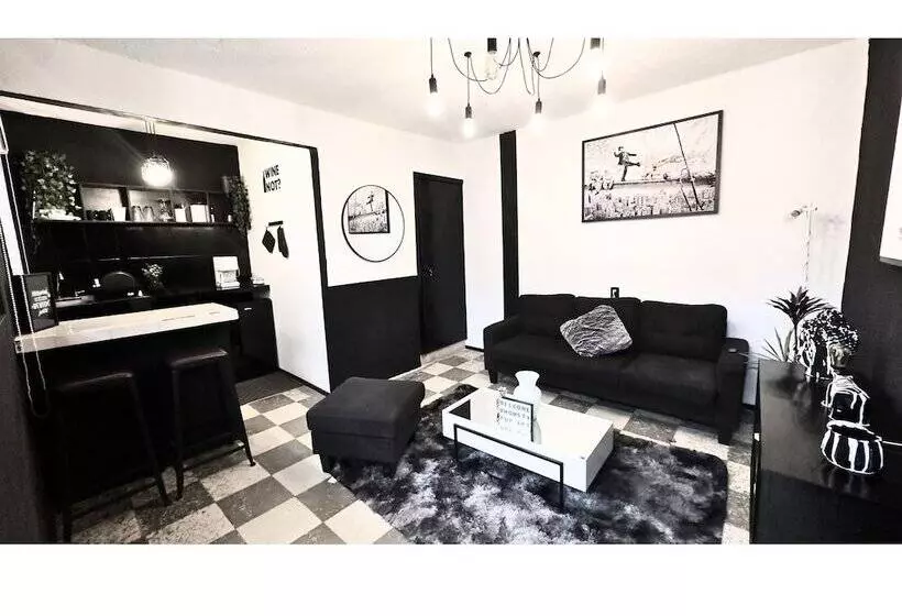 ベッドアンドブレックファースト Homsty