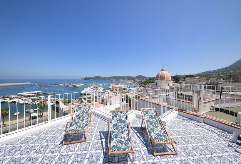 تختخواب و صبحانه King Suite   Luxury Rooms