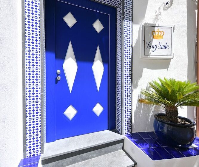 تختخواب و صبحانه King Suite   Luxury Rooms