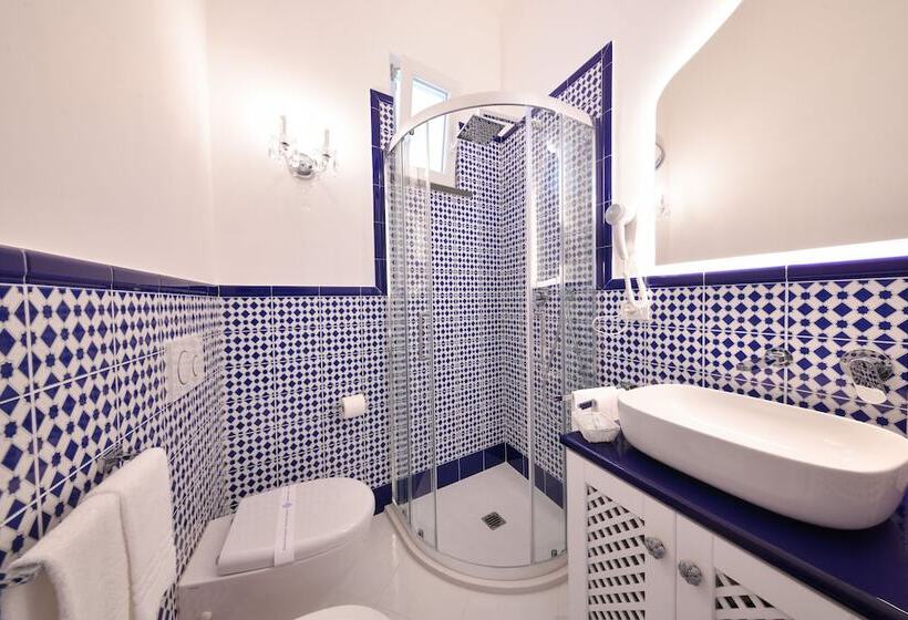 تختخواب و صبحانه King Suite   Luxury Rooms