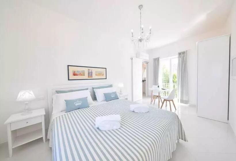 تختخواب و صبحانه King Suite Luxury Rooms