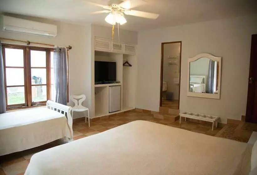 Contadora Island Inn B&b