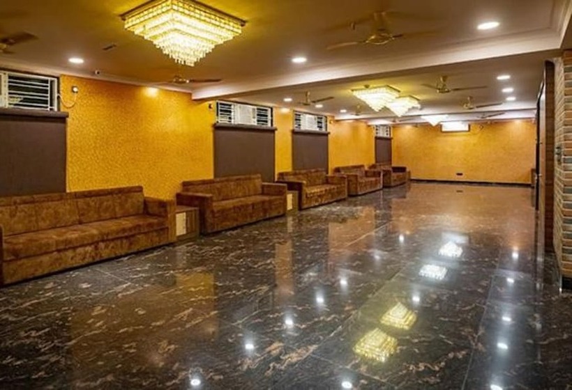 Fabhotel Prime Tiyara Inn