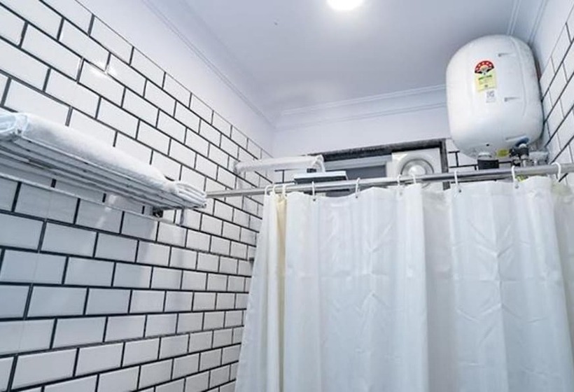 Fabhotel Prime Tiyara Inn