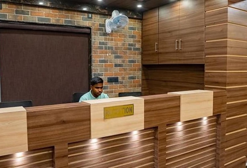 Fabhotel Prime Tiyara Inn