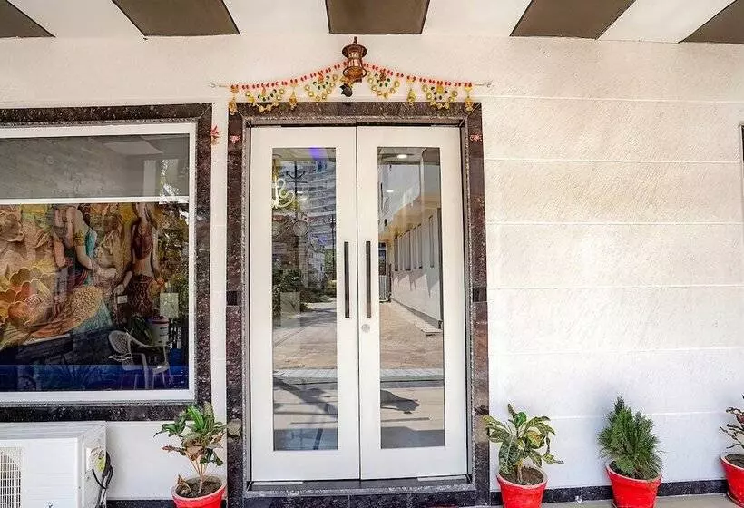 Fabhotel Sirtaj Suits