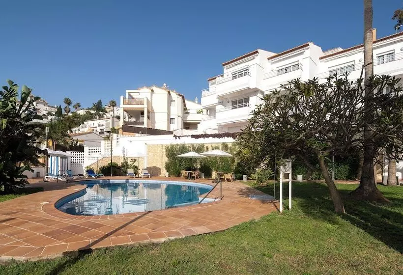 هتل Apartamentos Tropicalia Almuñecar