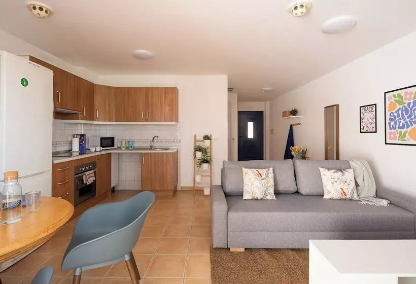 هتل Apartamentos Tropicalia Almuñecar