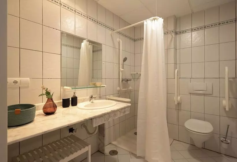 هتل Apartamentos Tropicalia Almuñecar