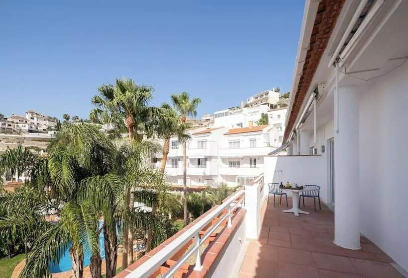 هتل Apartamentos Tropicalia Almuñecar