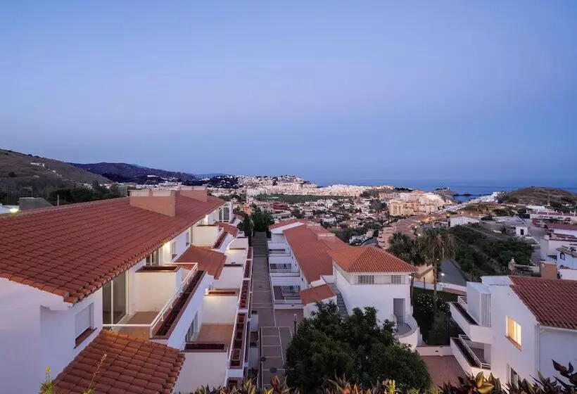 هتل Apartamentos Tropicalia Almuñecar