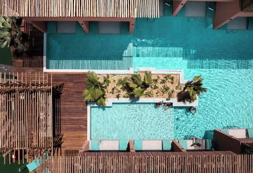 Arrey Hotel Boutique