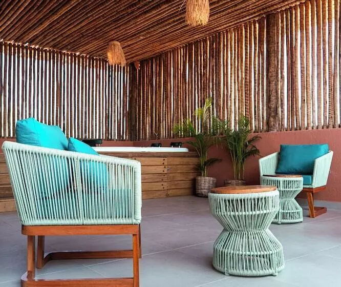 Arrey Hotel Boutique