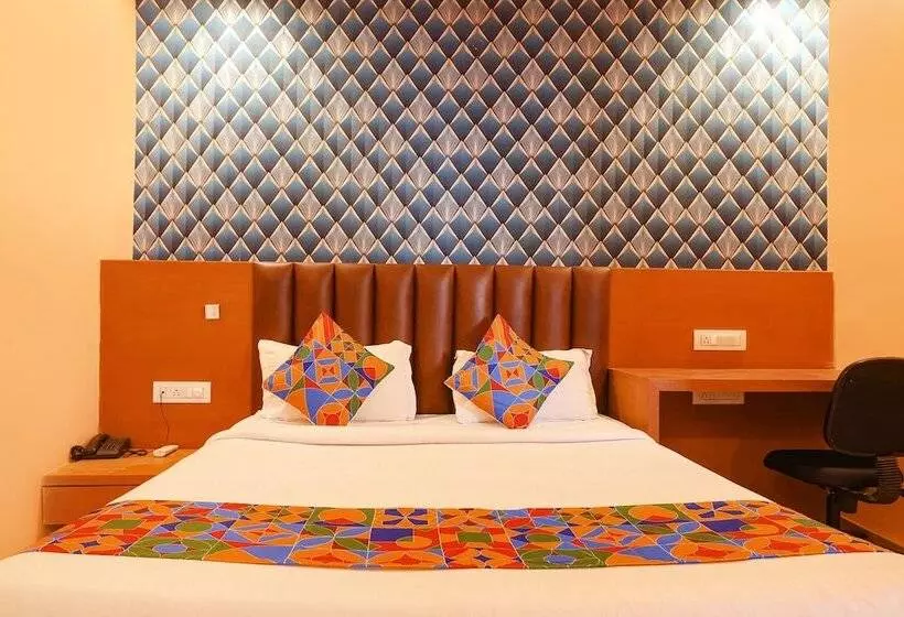 Fabhotel Crown Plaza