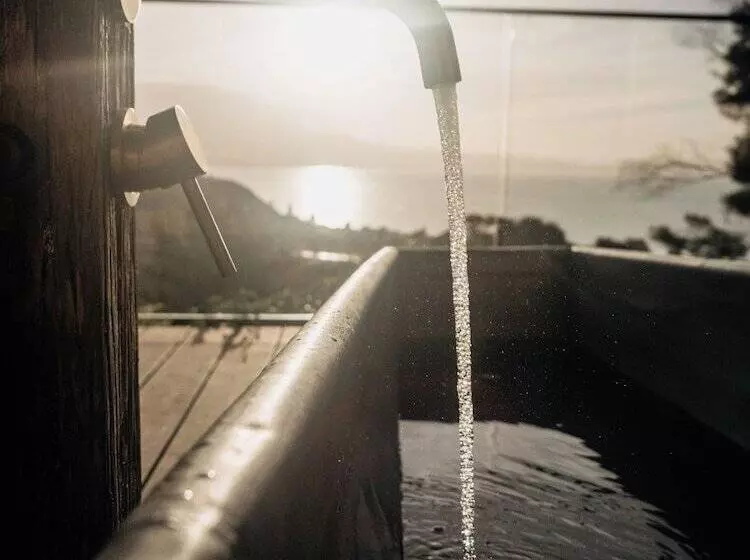 Hotelli Drift Off Grid - Luxury Eco Glamping