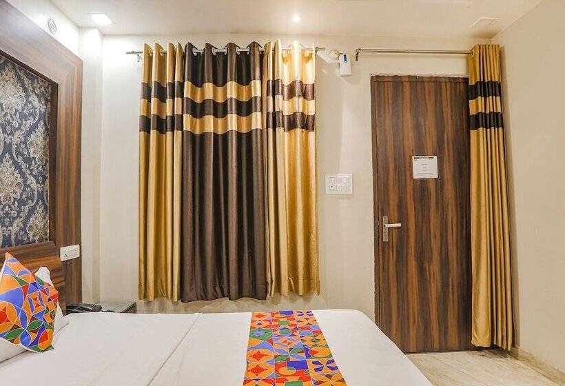 Hotel Fabexpress Shri Ram Kashi