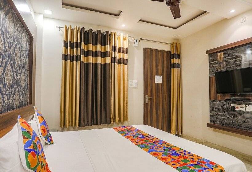 Hotel Fabexpress Shri Ram Kashi