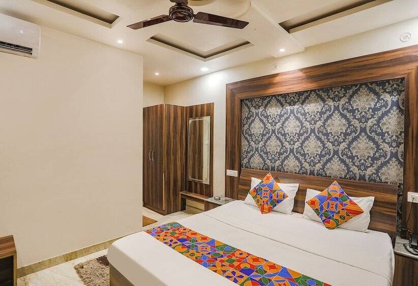 Hotel Fabexpress Shri Ram Kashi