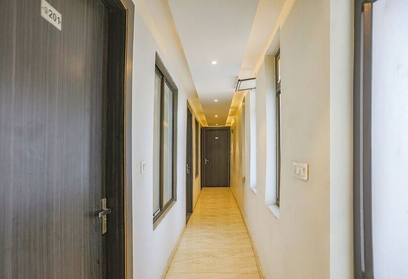 Hotel Fabexpress Shri Ram Kashi