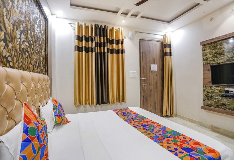 Hotel Fabexpress Shri Ram Kashi