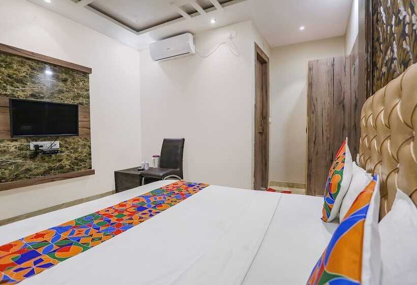 Hotel Fabexpress Shri Ram Kashi