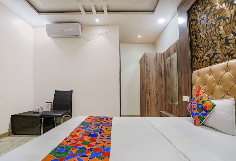 Hotel Fabexpress Shri Ram Kashi